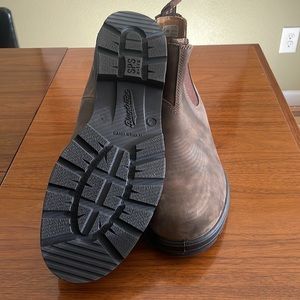Men’s size 12 Blundstones. Never worn, brand new, rustic brown .